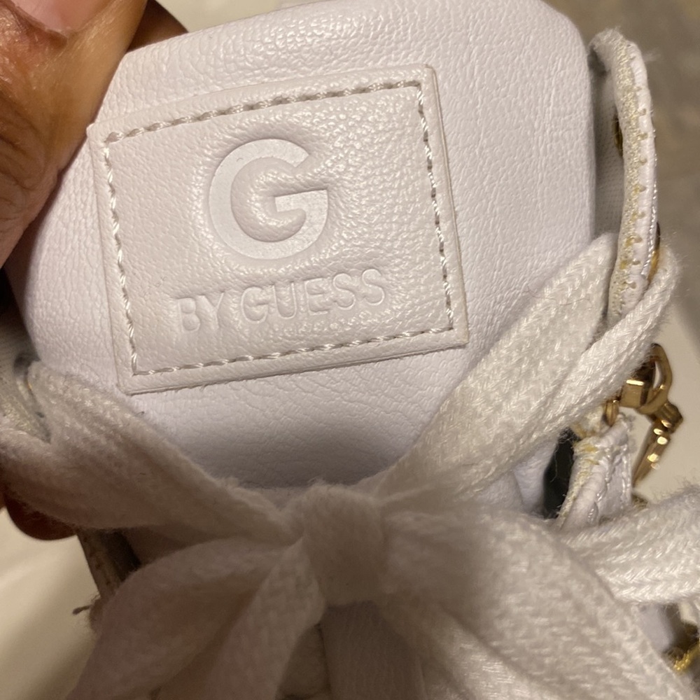 G by Guess HIGH TOP WHITE SNEAKERS WITH ZIP DESIGN SIZE 6.5M - Picture 10 of 13